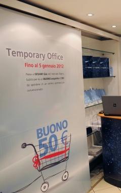Il logo dellofferta nel nuovo ufficio 