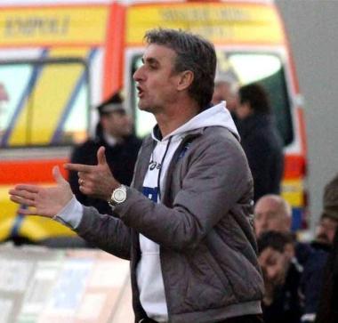 Lallenatore Guido Carboni 