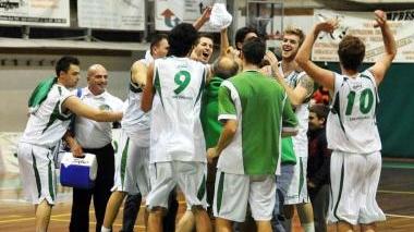 L’esultanza dei giocatori sanvincenzini alla fine della partita