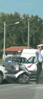 Un incidente sulle strade della Lucchesia (Vip)  