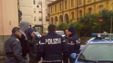 I quattro magrebini fermati dalle volanti della polizia