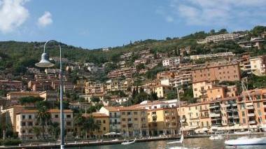 <b>P. ERCOLE.</b> Una veduta