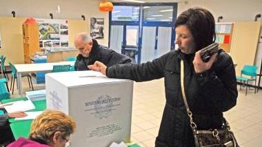 Un seggio delle primarie 2009 per i candidati Pd alla Regione