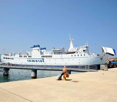 Un traghetto Toremar 
