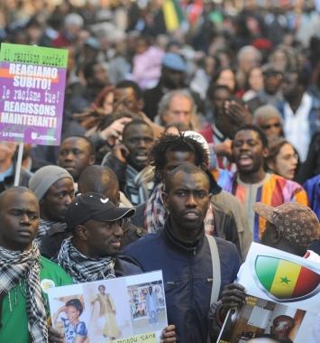 La manifestazione anti-razzista a Firenze 