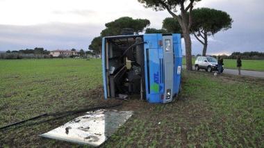 Aurelia chiusa 3 ore per rimuovere l'autobus