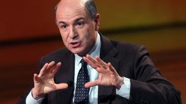Il ministro dello sviluppo economico Corrado Passera