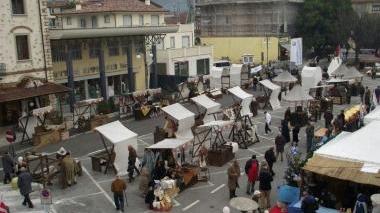 La manifestazione organizzata a Querceta dai commercianti