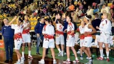 Le Mura, atlete in azione sul parquet