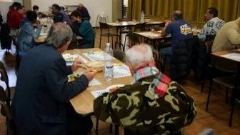 Tanti lucchesi ai pranzi per i poveri