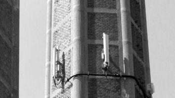 <b>ANTENNA.</b> Posizionata nel 2004 su una delle torri