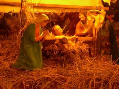 Il presepe realizzato in piazza Togliatti a Chiesanuova 