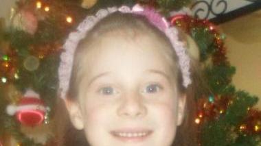 7 ANNI PER ALICE Tanti auguri ad Alice che domani compie 7 anni dalla sorellina Emma, dai genitori ...