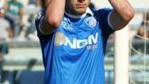 A destra l’attaccante azzurro Cristian Cesaretti che potrebbe cambiare casacca