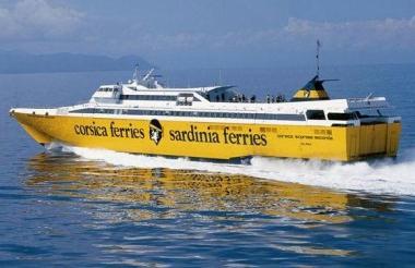 Il mezzo veloce Corsica Express Seconda che operer&agrave; sulla tratta dellElba 