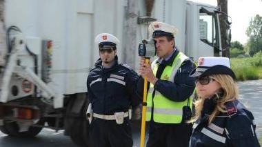 Controlli dei vigili urbani con l’autovelox