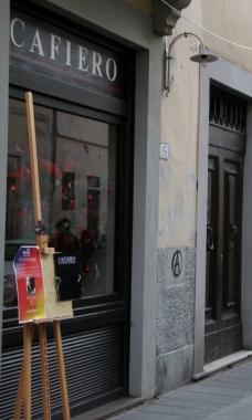 A destra in alto Chiara Salimbeni in basso la pasticceria Betti a fianco il ristorante Cafiero       