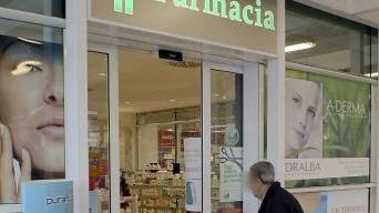La farmacia dentro Carrefour