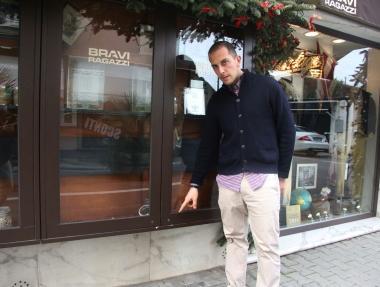 Nella notte di Natale svaligiato il negozio Bravi Ragazzi in via Barsanti