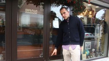 Nella notte di Natale svaligiato il negozio Bravi Ragazzi in via Barsanti