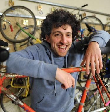 Più bici e meno autobus nel disegno di una città più a misura d'uomo