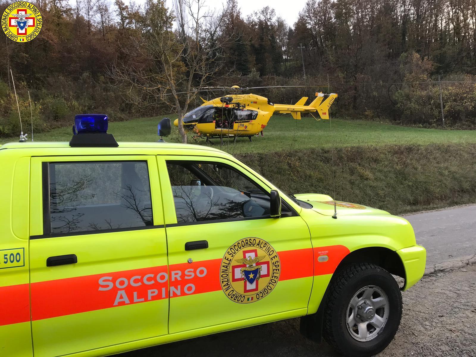 Cacciatore colto da infarto in mezzo a un bosco