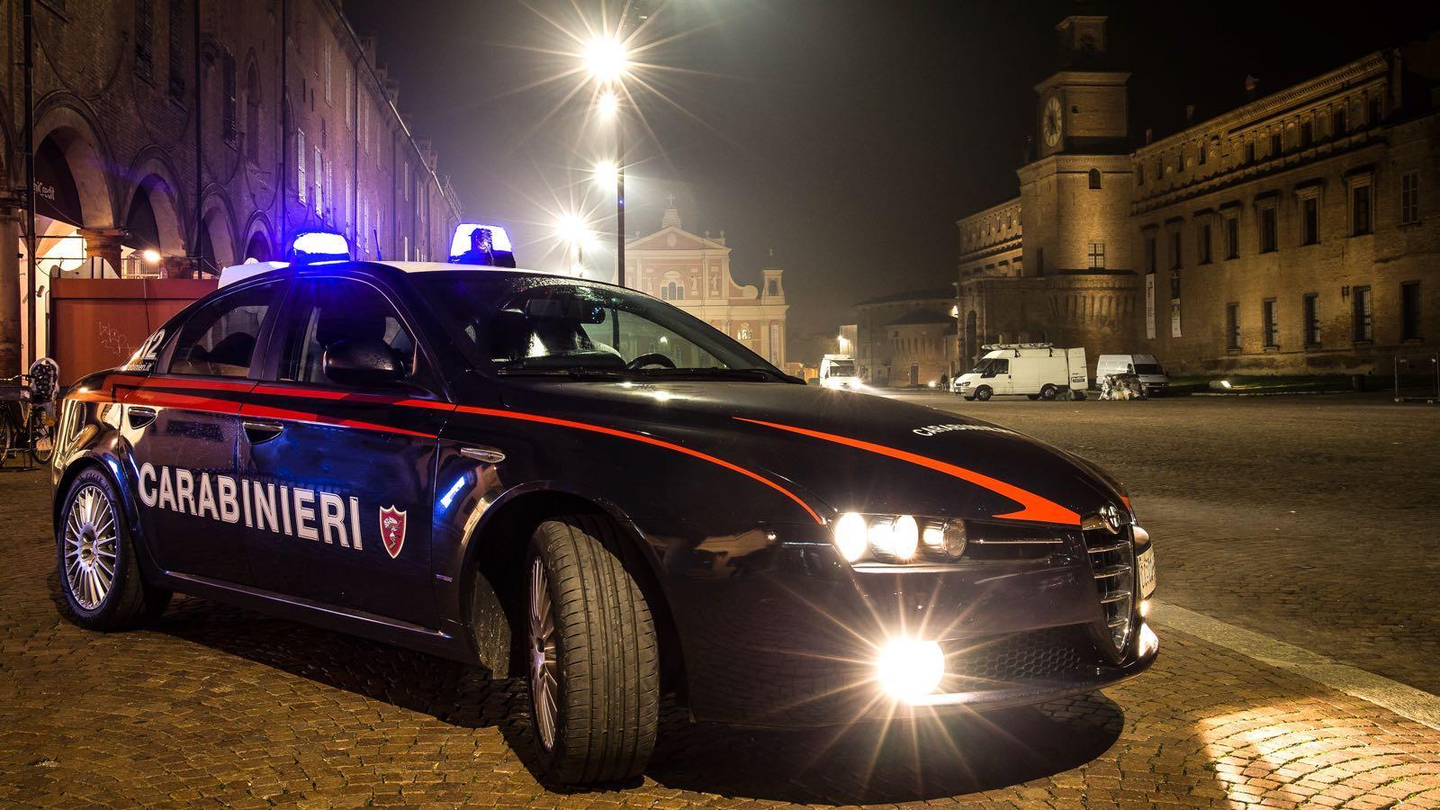 Soliera, investe e ferisce un pedone, scappa poi ritorna con il padre