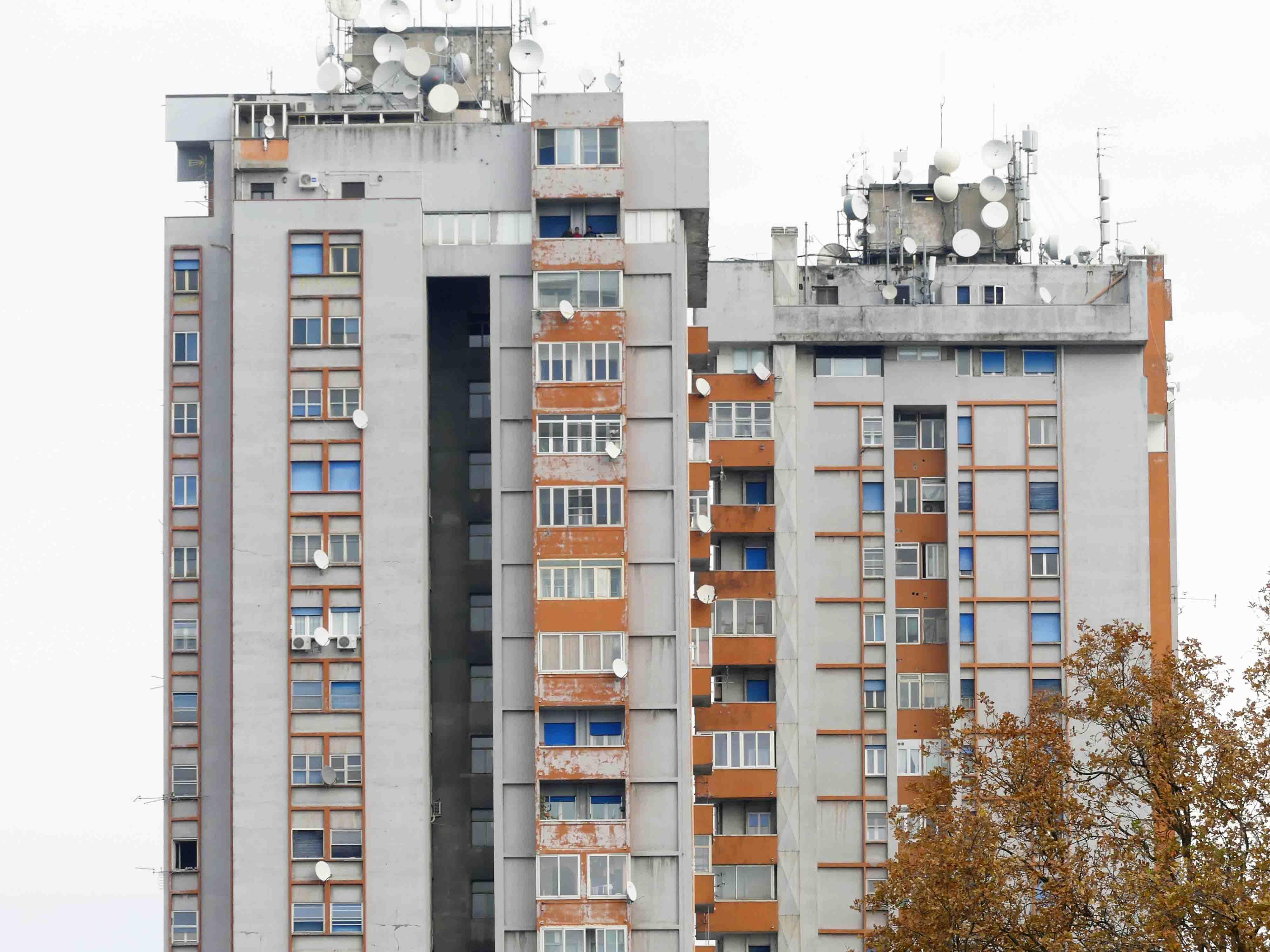 Il dilemma dei condòmini tra morosità e prezzi a picco 
