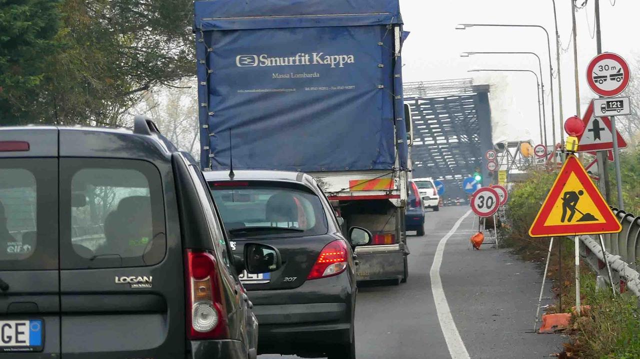 Ponte sul Po, doppio senso di marcia mercoledì 28