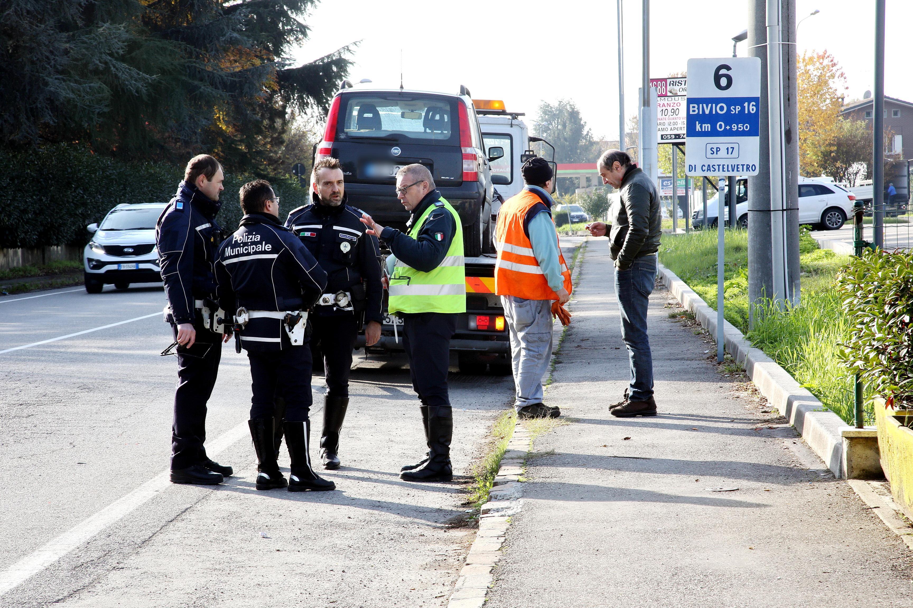 Castelnuovo. Schianto auto contro bici: grave 57enne 
