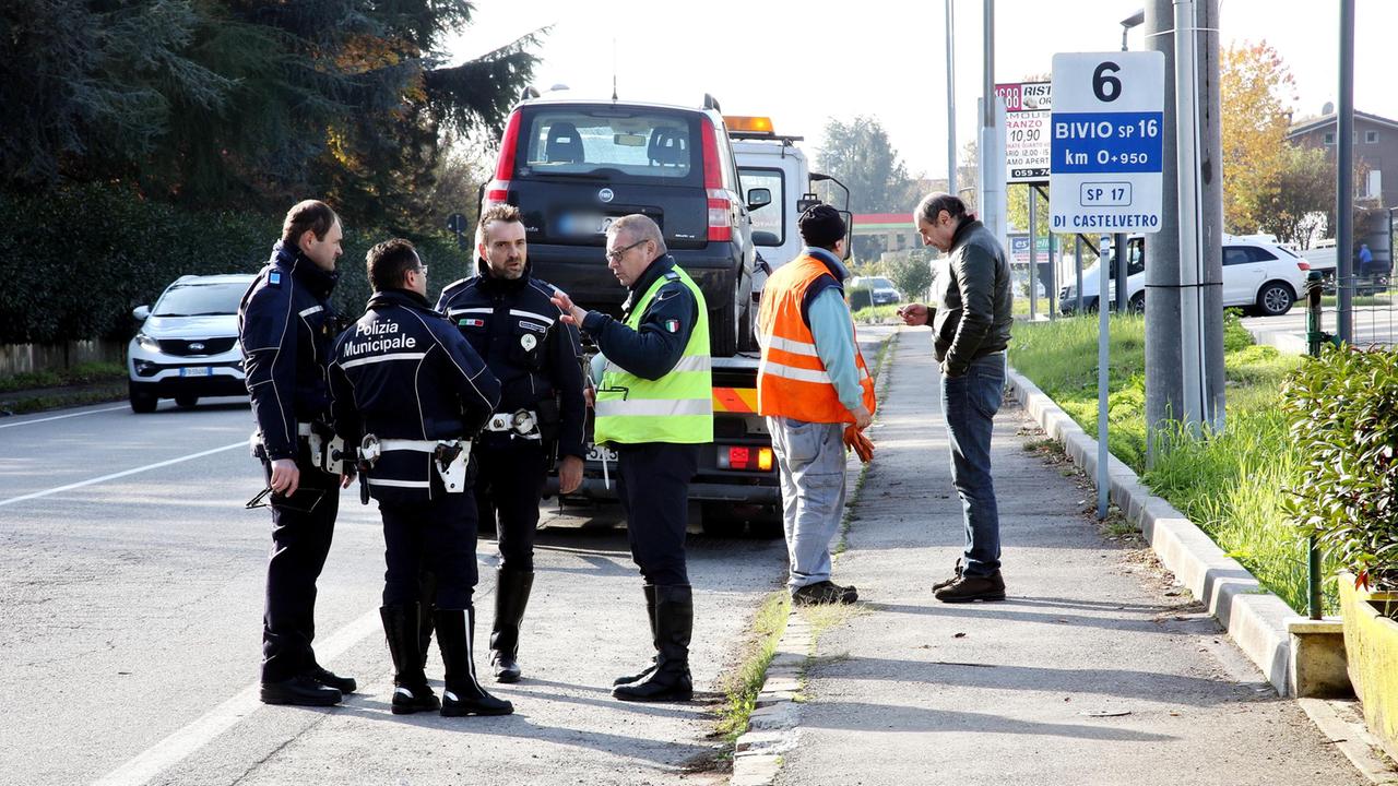 Castelnuovo. Schianto auto contro bici: grave 57enne