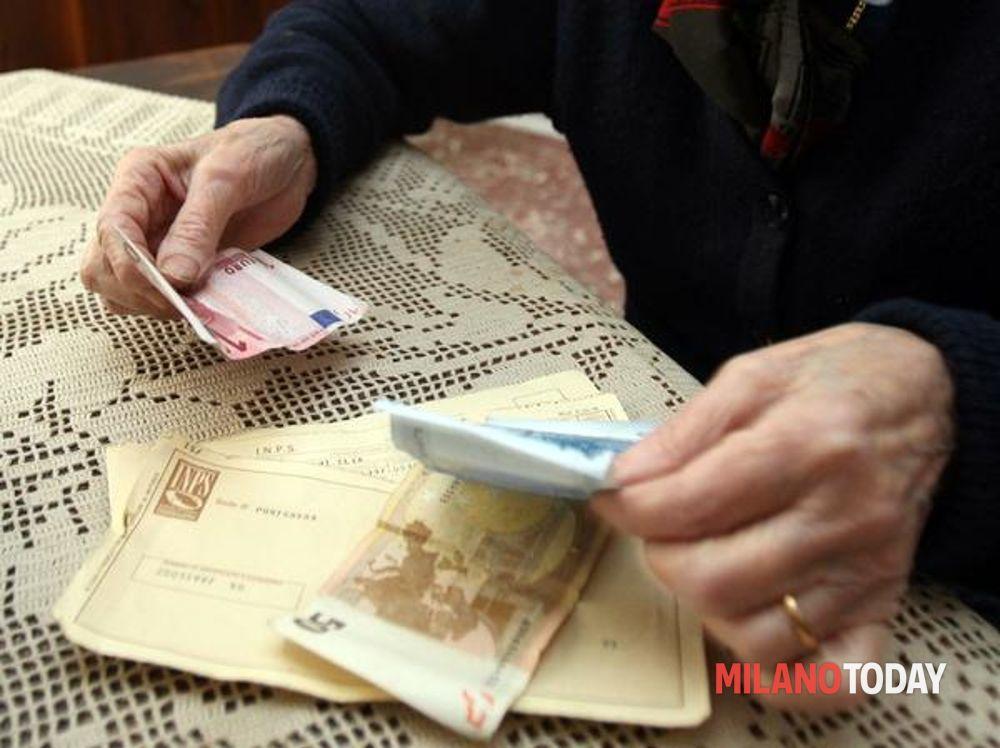 Modena, falsa assicuratrice “controlla” i soldi e razzia 4mila euro a pensionata 