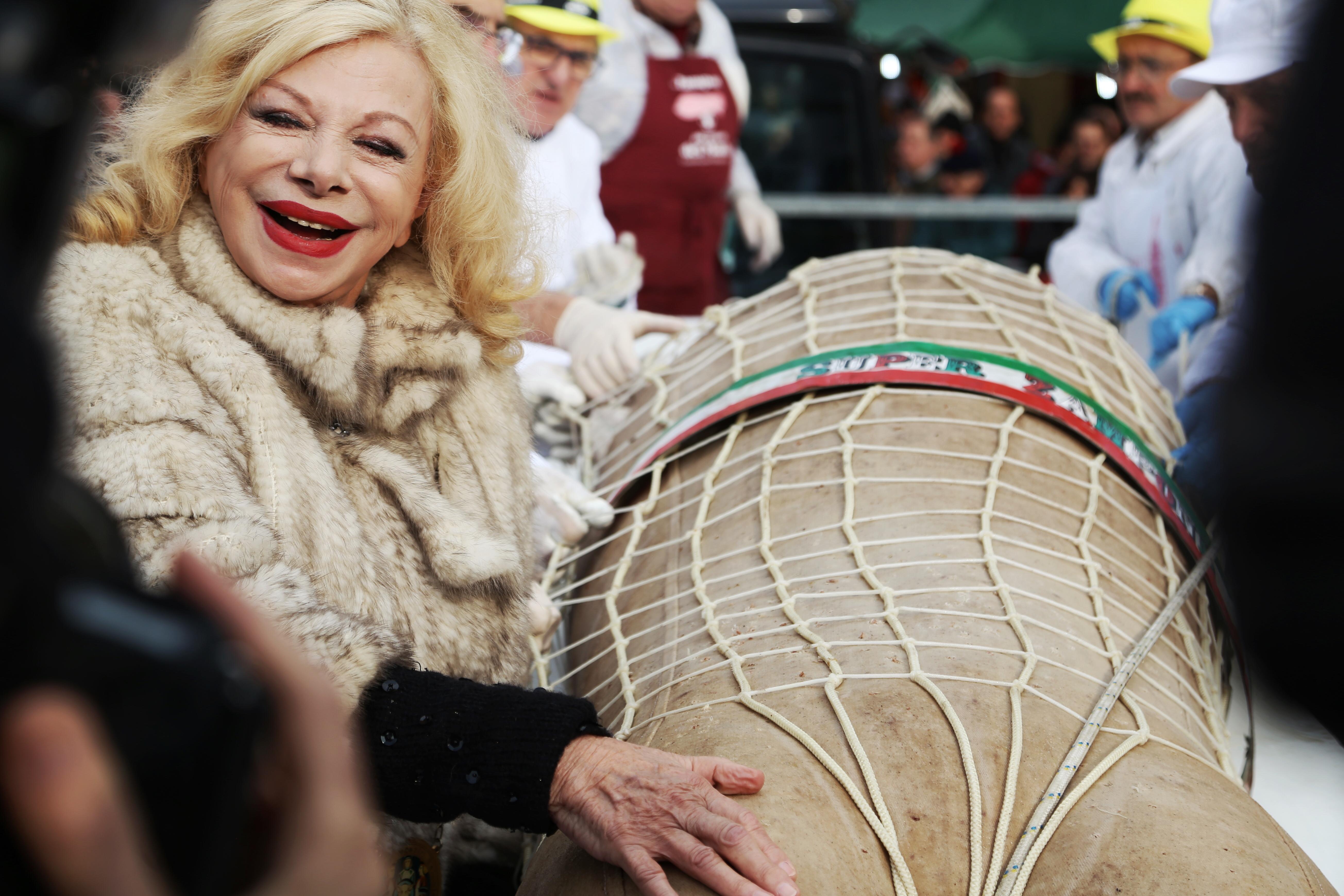 Superzampone, la festa dei primi trent'anni con Sandra Milo