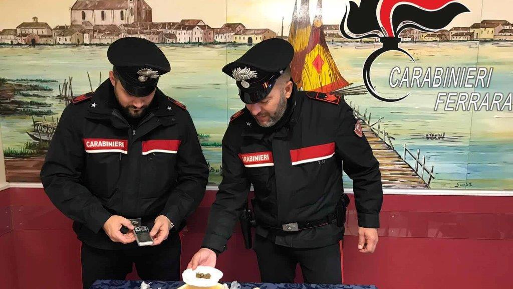 Sorpreso con la droga, arrestato dai carabinieri
