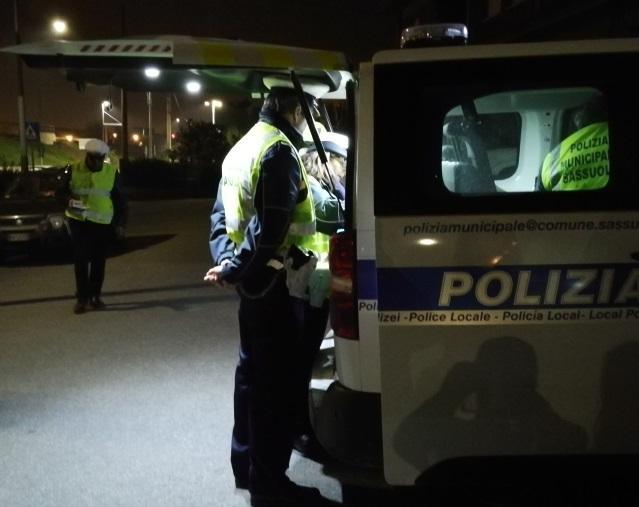 Modena,  spacciatore fugge contromano in motorino sulla Giardini. Preso