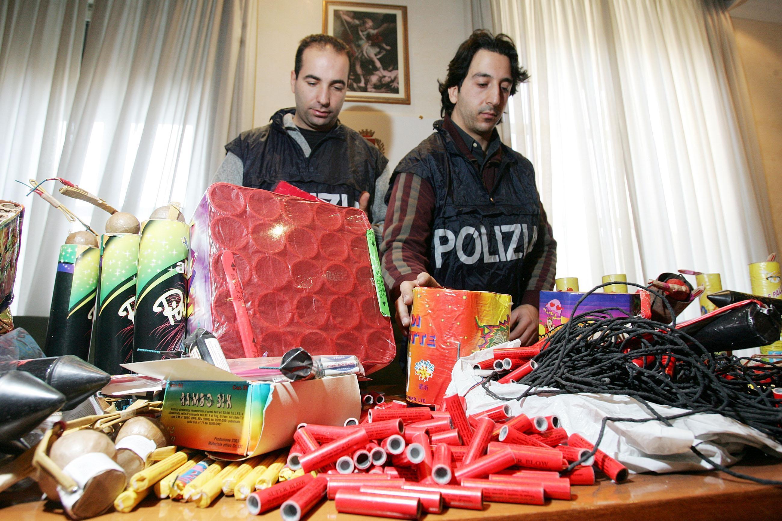 Boldi, De Sica contro i "botti" illegali