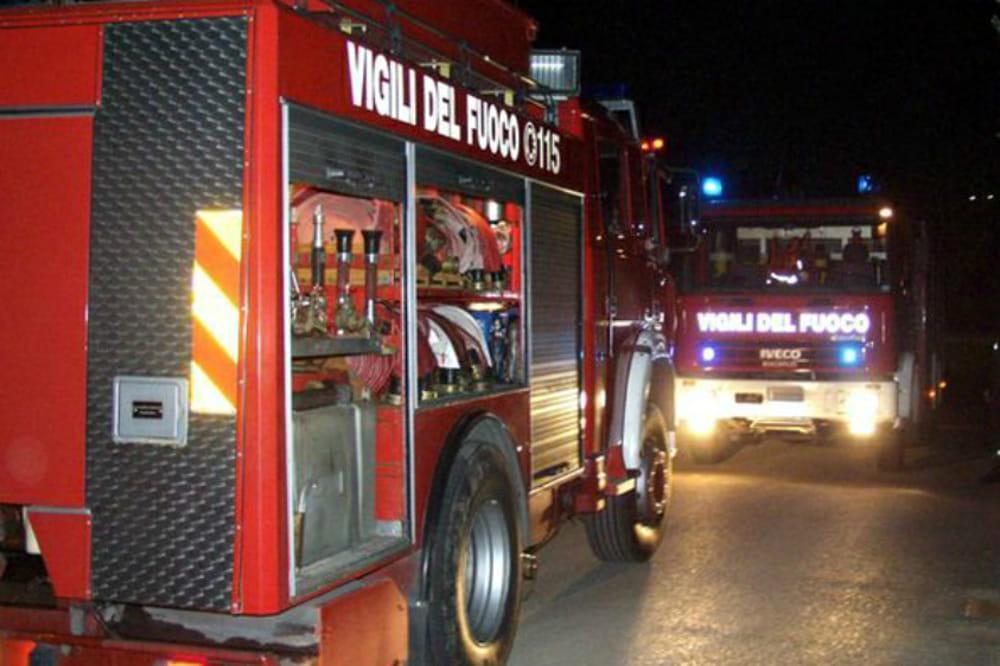 Castelfranco, auto incendiata sotto il cavalcavia della Tav 