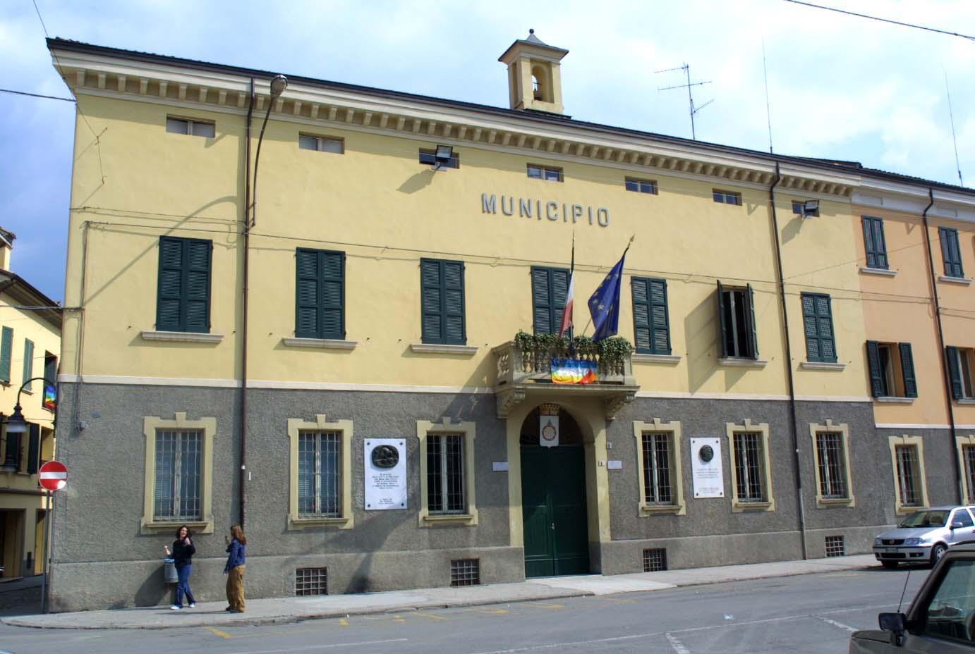 Il municipio di Montecchio, Arcangelo Marmiroli è stat consigliere comunale dal 2009 al 2014