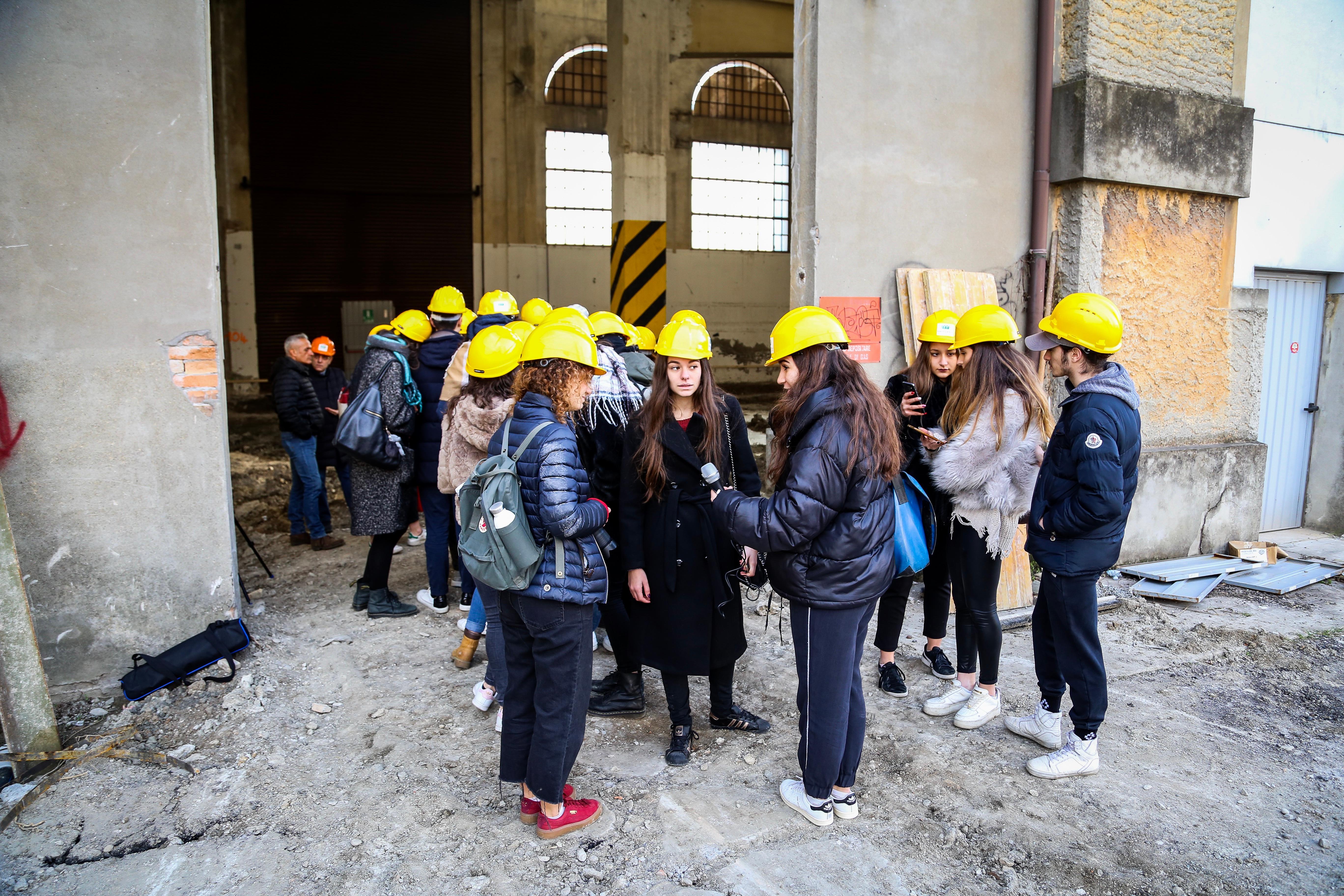 Fuoriclasse/ Dalla luce alle Passioni: la creazione di un nuovo teatro in una vecchia centrale elettrica 