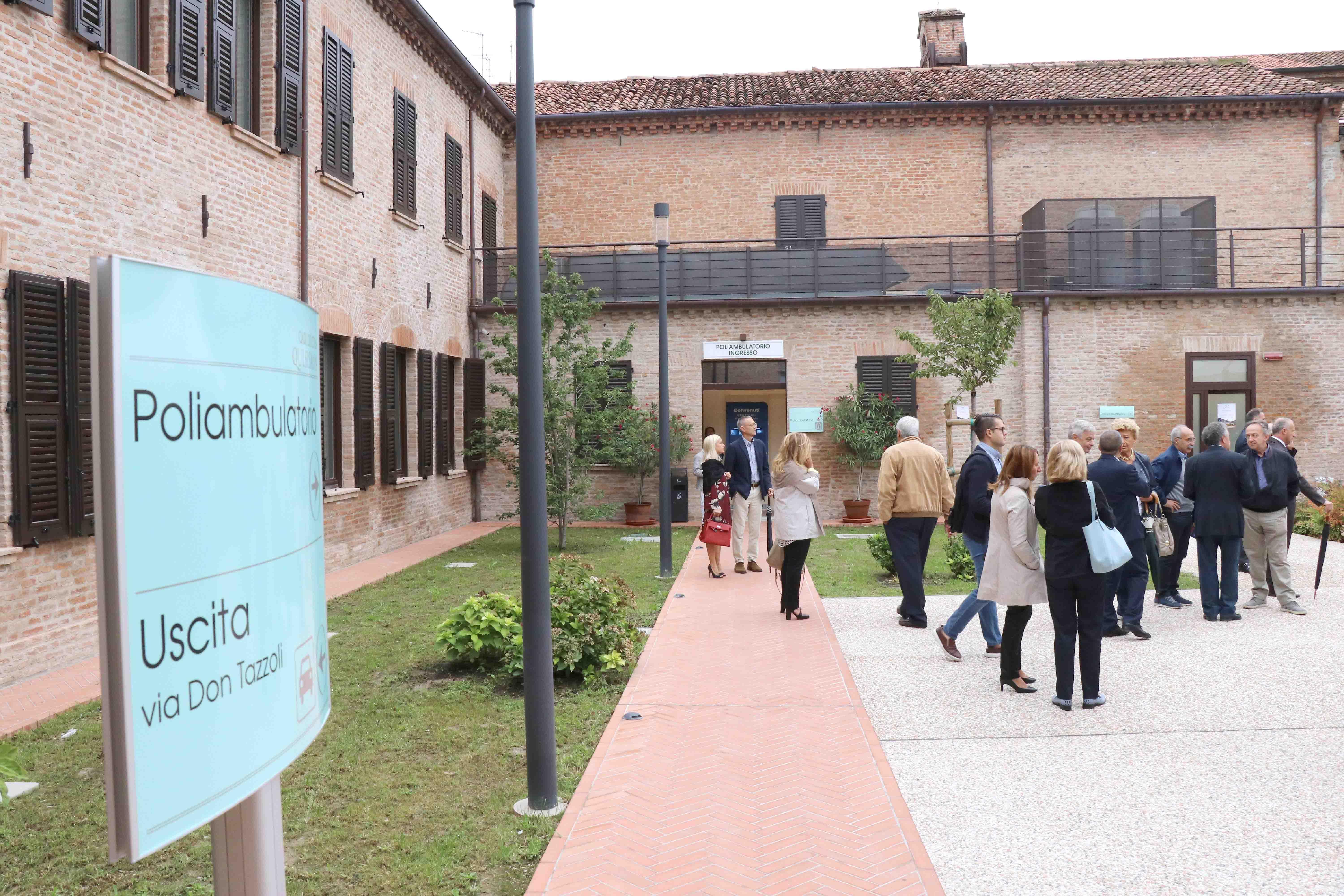 «Contratti non rinnovati da 12 anni, sciopero degli adetti di Salus e Quisisana»