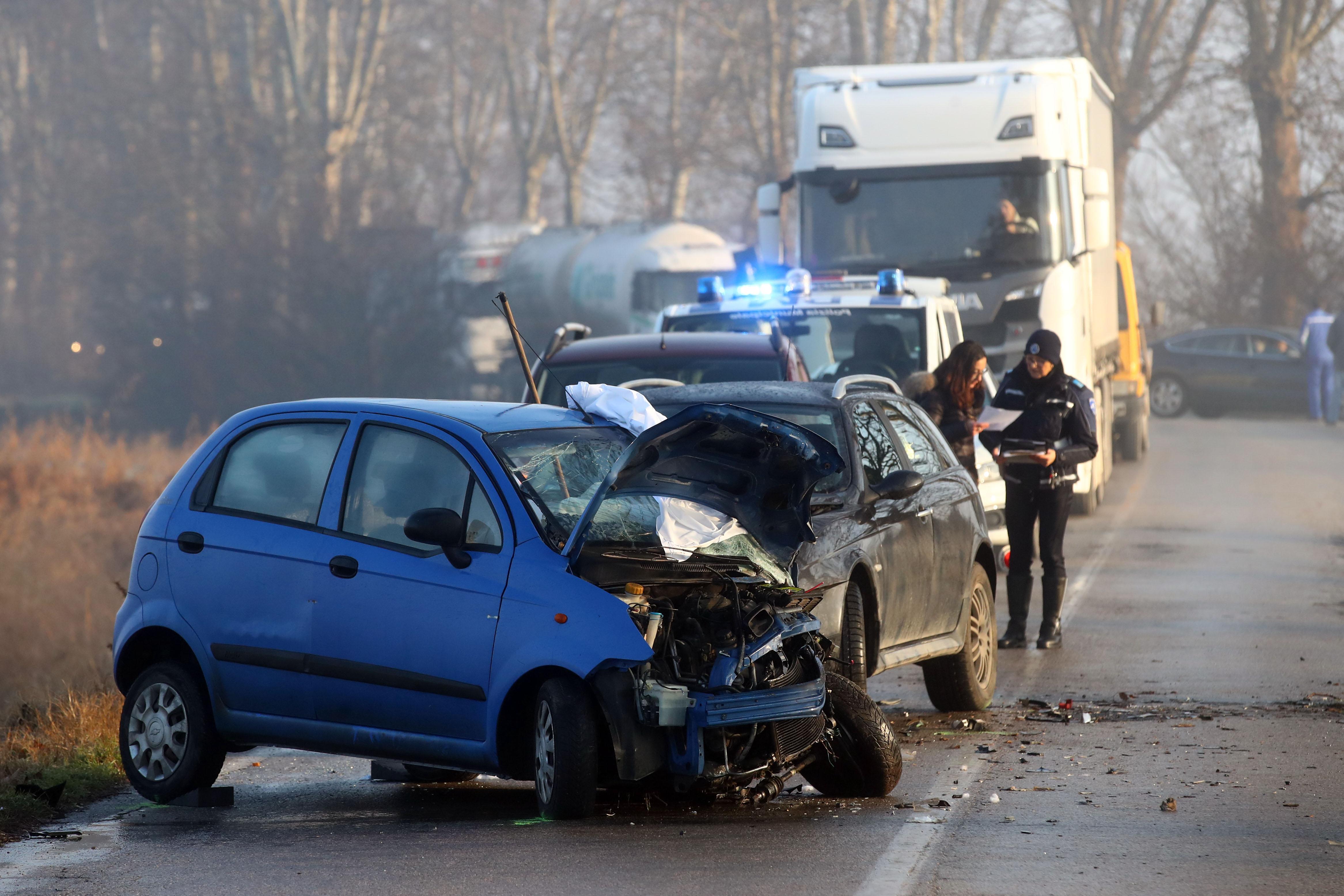 Le auto coinvolte nell'incidente fra Casumaro e Santa Bianca di Bondeno