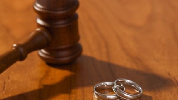 Vita di coppia, è fuga dal matrimonio e così calano anche divorzi e separazioni