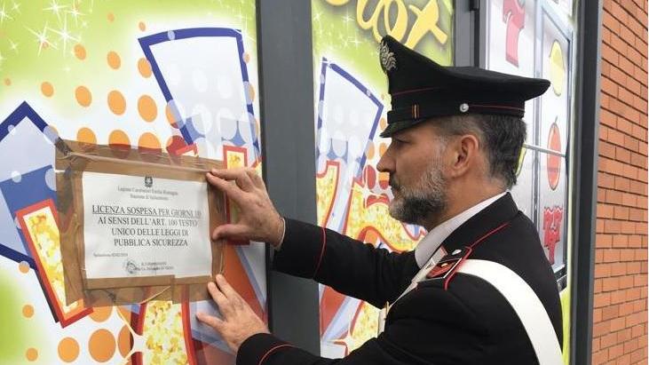Spilamberto, i carabinieri chiudono una sala scommesse