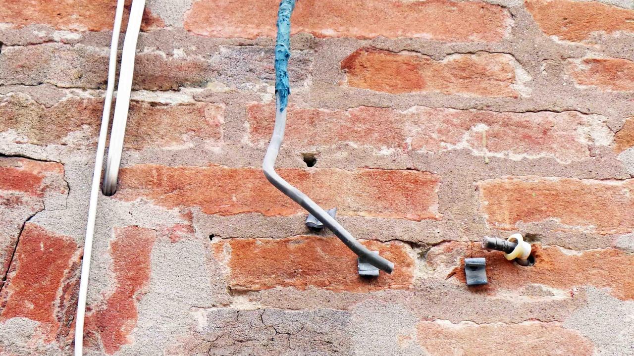 Arrestato per furto di corrente elettrica