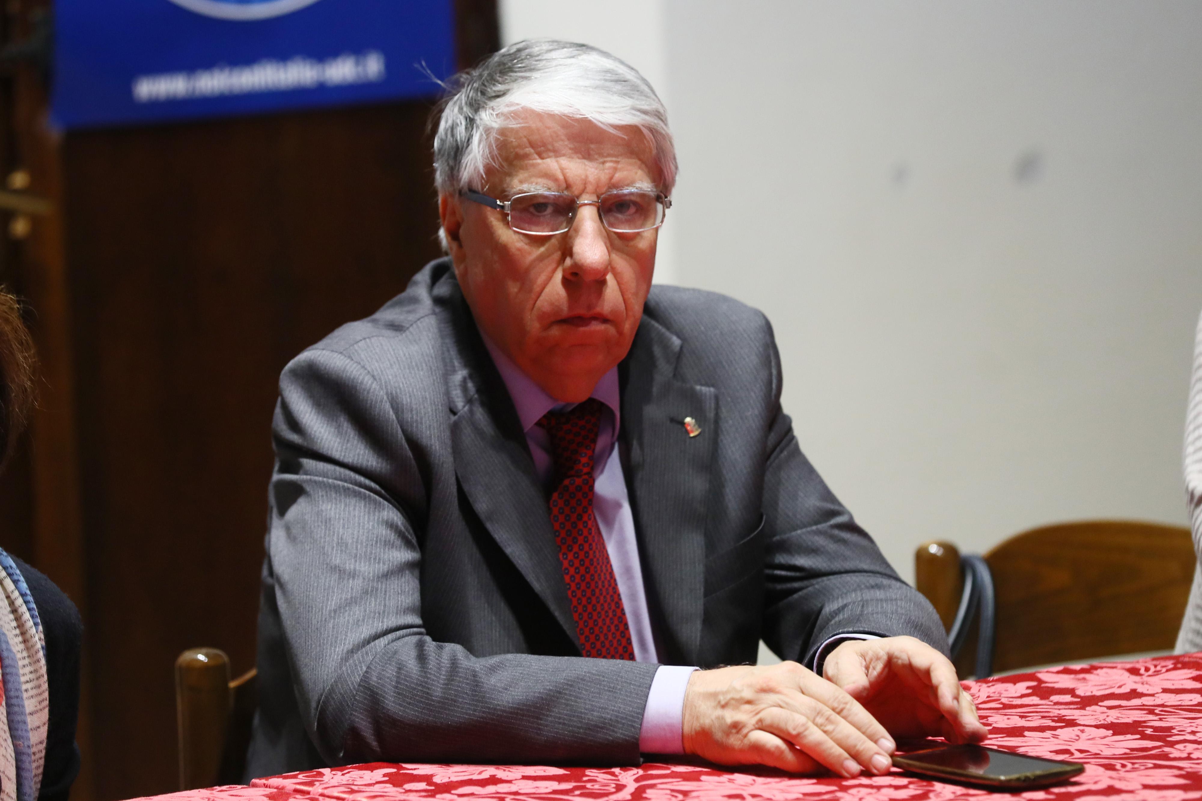 Il Centrodestra perde un pezzo la Lega scarica la lista di Giovanardi 