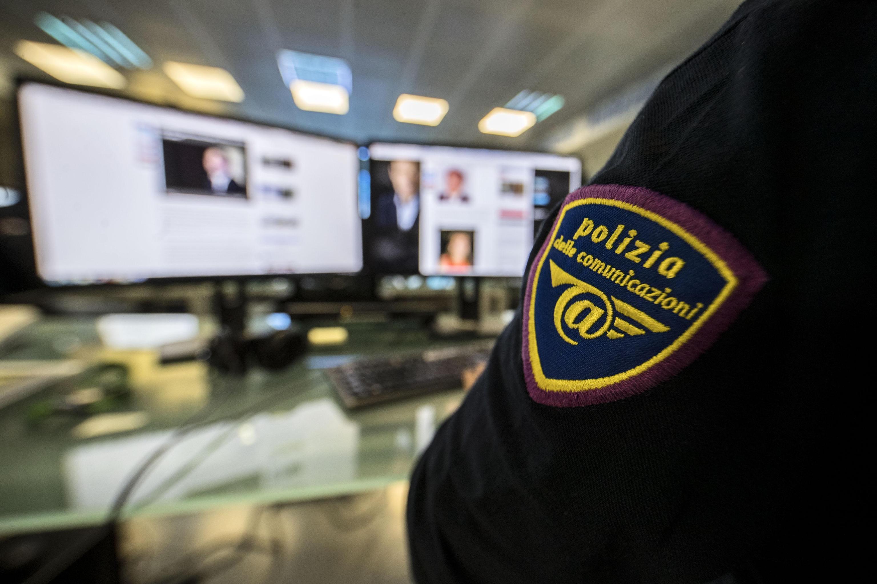 Safer internet day, la polizia postale nelle scuole contro il cyberbullismo