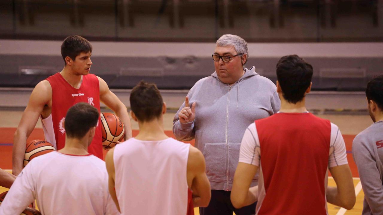 Stefano Pillastrini conduce il suo primo allenamento con la Grissin Bon
