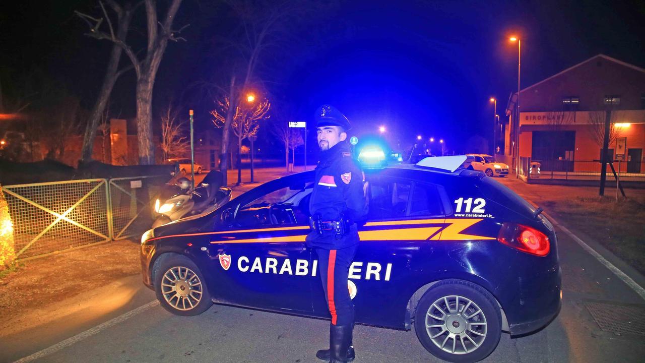 Una pattuglia di carabinieri di Reggio Emilia