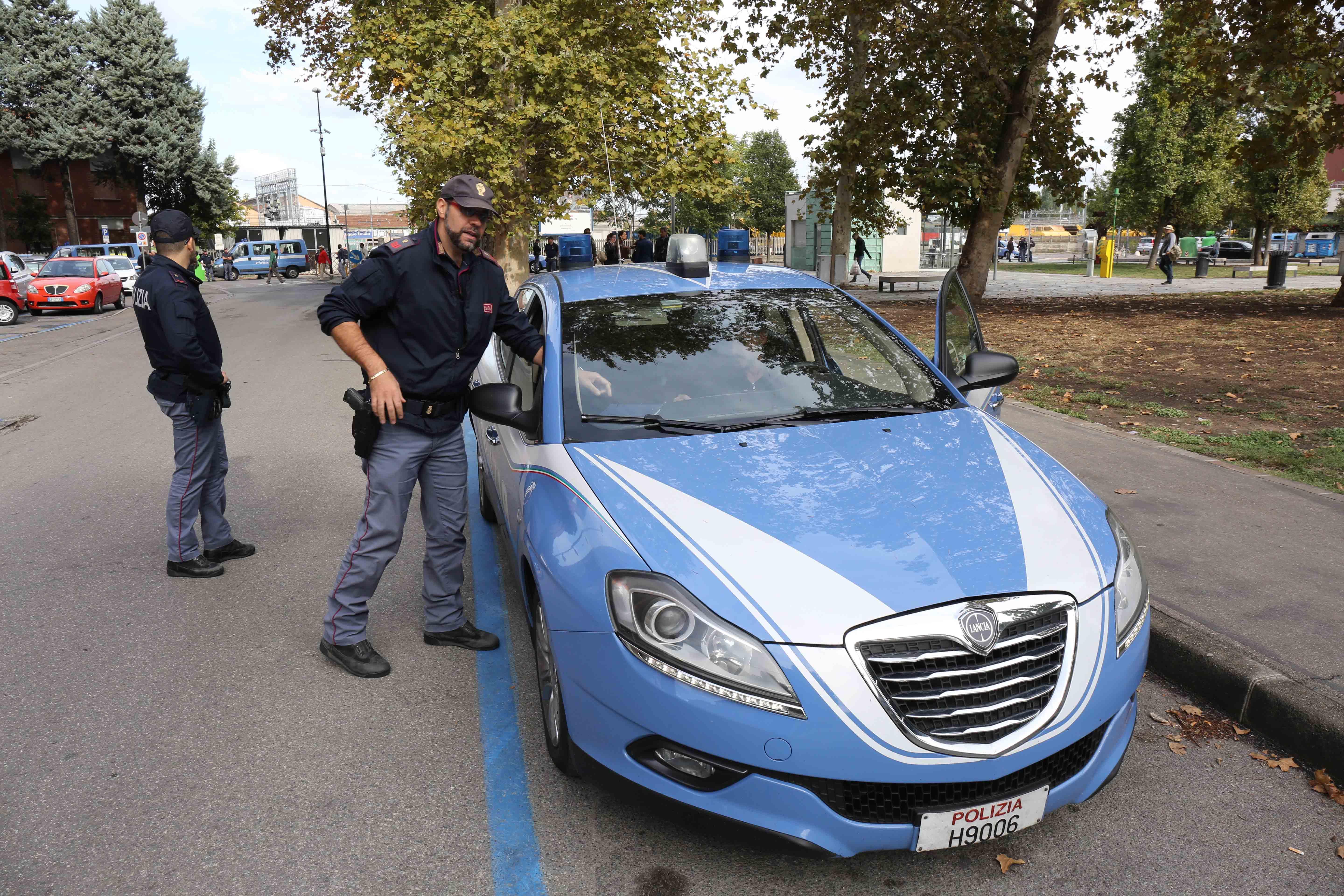 Ci sono 26 nuovi poliziotti, il questore: «Riapro l’ufficio di via Turri» 