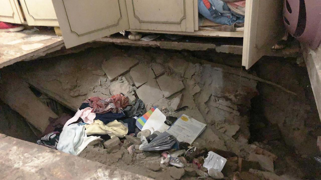 Modena. Via S. Eufemia, cede pavimento in un appartamento del complesso Solmi: ferita una persona